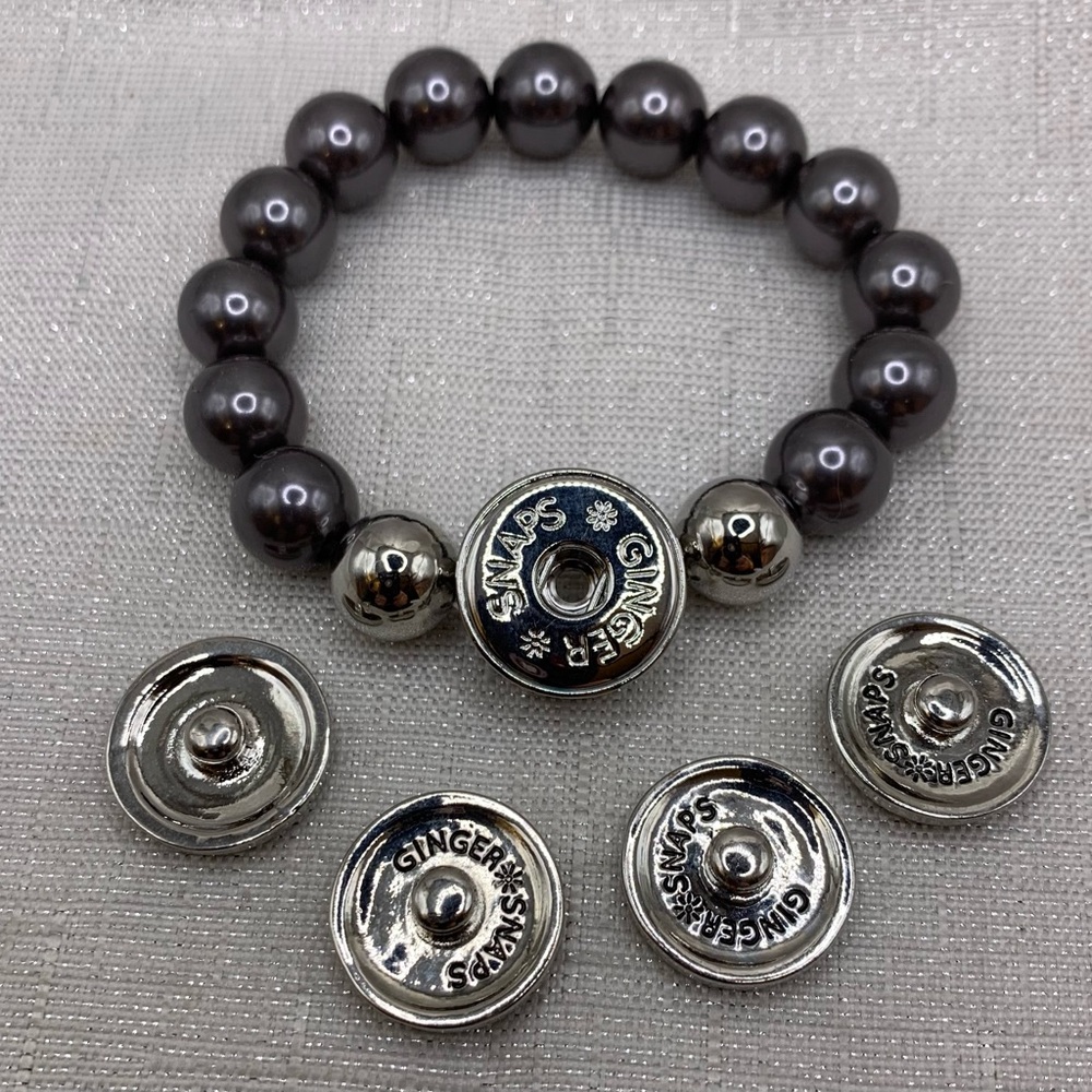 Gray Bead Snap Button Bracelet and 4 Charms - 18mm/20mm Ginger Snaps & Co. - Picture 6 of 10